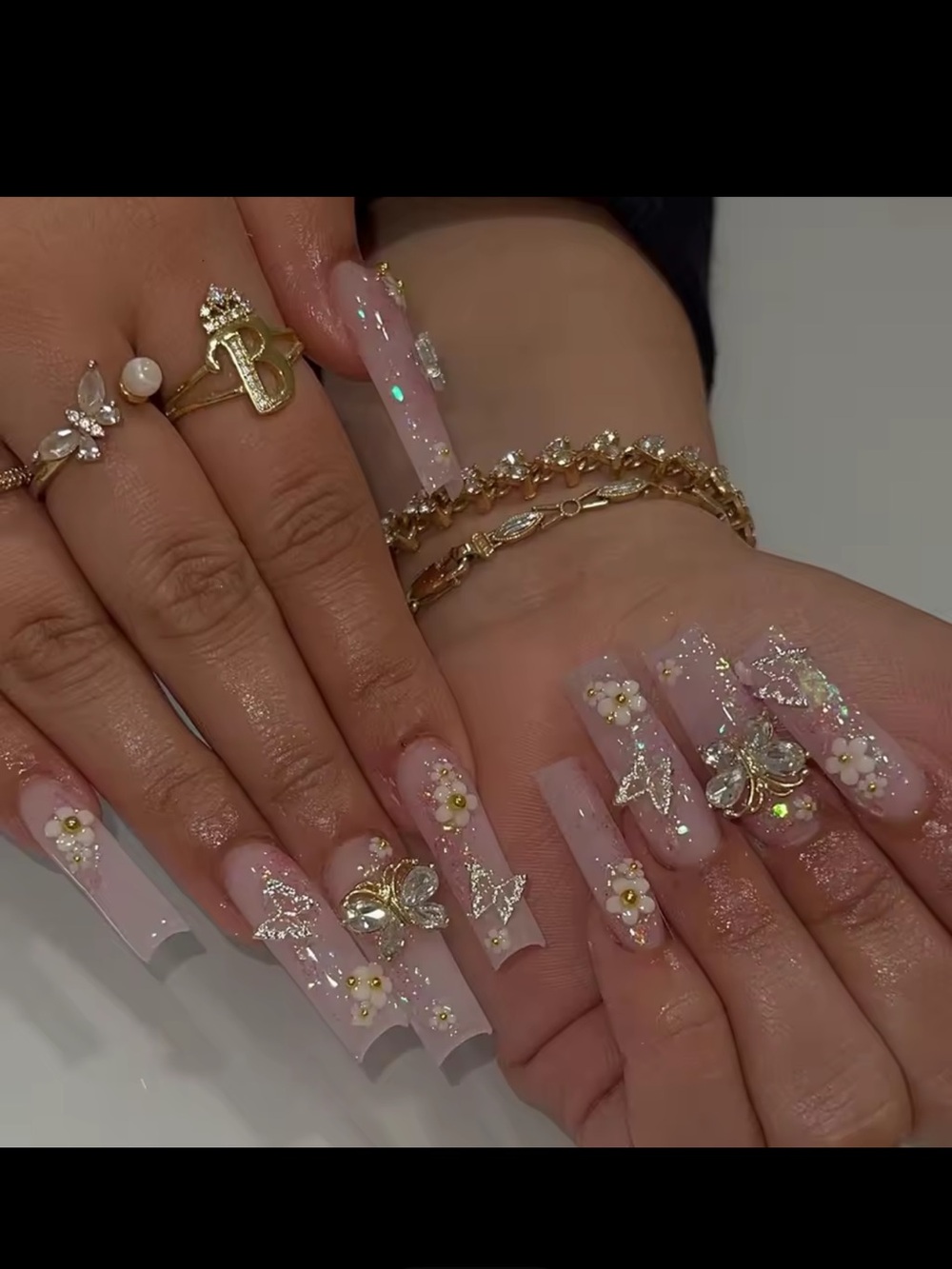 24 pcs nails natural delicate & comfortable reusable!